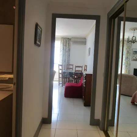 Croisette Apartments 아파트 *